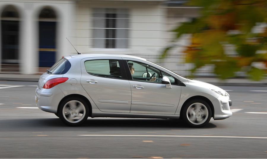  Peugeot 308 2007 года  (фото 40 из 125)